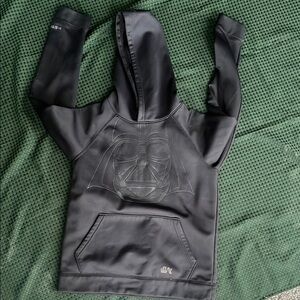 Under Armor star Wars hoodie boys medium 10 Dark Gray Hoodie with Darth Vader